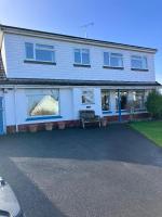 Entire house near beaches, footpaths, dog friendly - B&B Barnstaple