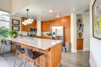 Luxe Condo with Private Patio and Perks in Emeryville! - B&B Emeryville