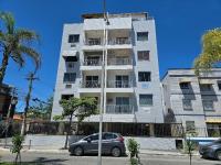 Apto na Praia do Forte - 2 Qts frente ao Bombeiro - B&B
