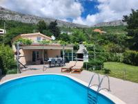 Holiday Home Rupotina with a large yard, pool and a beautiful view - B&B Solin