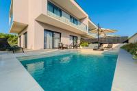 Beachfront Villa Jugo with Seaview - B&B Privlaka