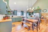 Fish, Hike and Relax Marietta Gem with River Access! - B&B Marietta