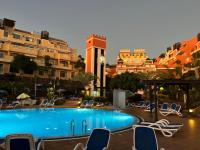 Sunny terrace & pool - Bed and Breakfast Playa de las Américas