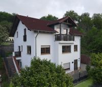 Luxus-Familienvilla mit privatem Pool und XXL Whirlpool, Kamin, Grill & Blick in die Weinberge - Bed and Breakfast Bockenau