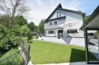 Villa con vistas al jardín