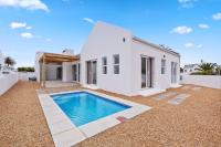 Sunlit Oasis Ocean & Golf Retreat - Ferienwohnung