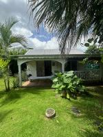 L Anoli - Charmante Case Créole tout confort - B&B Baie-Mahault