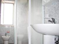 Camera Tripla Con Angolo Cottura