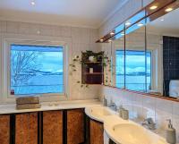 Hus med egen strandlinje - B&B Tromsø