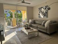 Urban Luxe Aventura 22 Retreat - Bed and Breakfast
