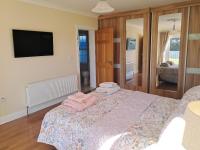 Warm Spacious Three Bed Chalet - B&B