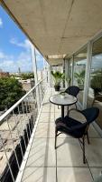 Brand New! Urban Bliss Stay - Luxe Living - Bed and Breakfast