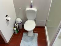 Affordable Double Room Walking Distance to Town - B&B