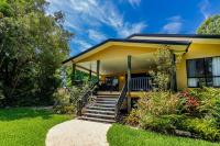 Tannum Tides - Sleeps 8 with Pool & Boat Parking - B&B