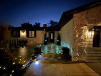 Pickleball and Hot Tub Retreat - Bed and Breakfast Denver