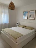 House Laguna Apartment III - Chambres d'hôtes Privlaka