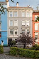 Dinbnb Apartments I Characteristic Townhouse with Bathtub - Chambres d'hôtes Bergen