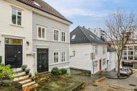 Dinbnb Appartments l Traditional bergenshouse I Charming I Familiy - Chambres d'hôtes Bergen