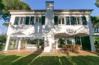 Villa Canadell con Parking Piscina y Barbacoa - B&B Calella de Palafrugell