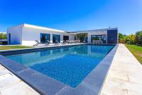 Blue Hill Boutique Villa by Junto ao Mar - Chambres d'hôtes Quelfes