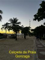 Praia do Gonzaga Santos SP Apto 2 quartos - Chambres d’hôtes Santos