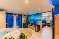 Loft SPA privatif 2-4 pers - Jacuzzi & Sauna près de Strasbourg - Chambres d’hôtes Herrlisheim