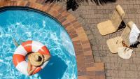 LA Ronde 4 - Beachfront Apartment Steps from Pippi Beach - Holiday Yamba - Chambres d'hôtes Yamba