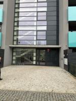 Modern Apt with Own Parking - B&B Praga