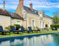 Maison de village sud Touraine avec piscine proche Chinon Azay - Chambres d'hôtes Tavant