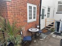 Central Location - Apartment - Sleeps 2 - Parking - Ferienwohnung Gloucester