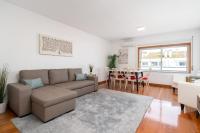 Spacious Escape Near the Beach by Host Wise - B&B Matosinhos