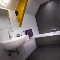 Twin Room with Bath