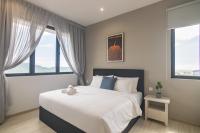 Three-Bedroom Apartment with Balcony