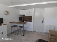 Studio entrée indépendante idéal vacance ou travail - Ferienwohnung Istres