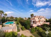 Villa Festosa - Luxury retreat by the beach - B&B Villaggio Azzurro