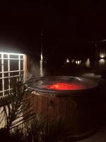 Brīvdienu māja & pirts meža vidū - Saraiķu Sanderi - B&B Saraiķi