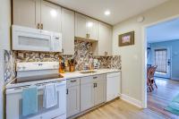 Walk Dtwn Pet-Friendly Townhome in Rockport - Chambres d’hôtes Rockport