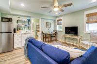 Walk to Beach Apt with Private Hot Tub! - B&B Kill Devil Hills