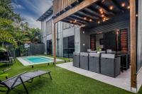 Dolphin Dreamin' with plunge pool - B&B