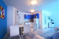 Two-Bedroom Deluxe Apartment with Balcony