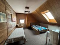 Chambre Triple avec Salle de Bains Privative