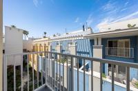Carnelian Calm-Pool BBQ Rooftop Walk to the Beach - B&B Los Angeles