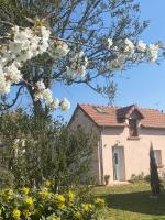 La petite maison des MADELEINE de GIEVRES - B&B Gièvres