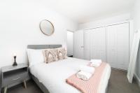 Elegant Apartment in London Steps Away From River Thames - B&B Londra