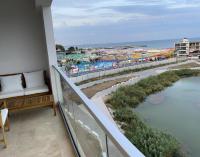 Maria apartment sunrise in bed - Chambres d’hôtes Eforie Nord