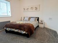 Cozy 2BR Home Leeds Free Parking & Wifi Pets Welcome - Chambres d’hôtes Belle Isle