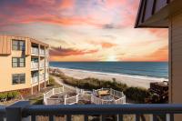 Beach, Views, and Relaxation at What The Shell! - B&B North Topsail Beach