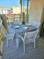 apartamento varias piscinas salida directa a la playa - B&B Salou