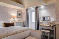 Two Bedroom Deluxe Apartment with Patio – 3rd Floor
