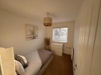 Modern & Spacious 3-Bedroom Home in Dartford, Ideal for Families, Groups and Contractors - Chambres d'hôtes Dartford